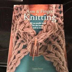 Book: Arm and Finger Knitting by Laura Strutt